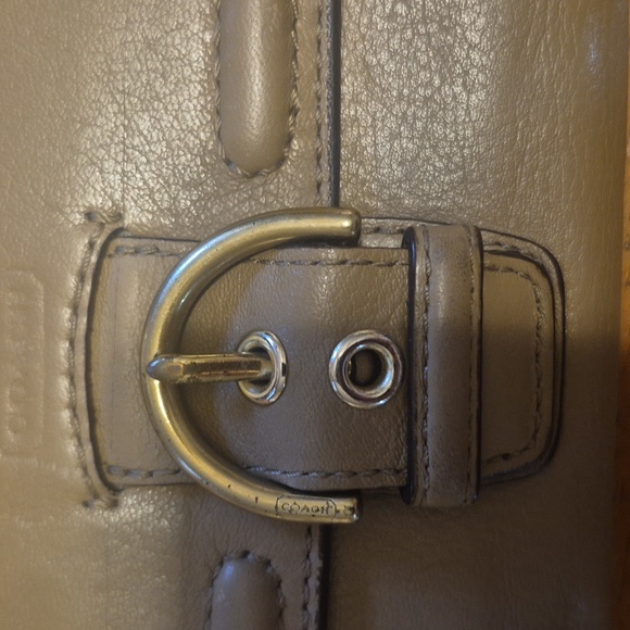 EUC Coach Wallet - Picture 2 of 15